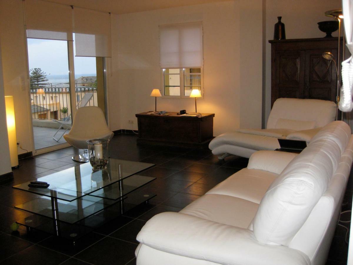 Perfect House Apartment แอร์บาลุงกา ภายนอก รูปภาพ